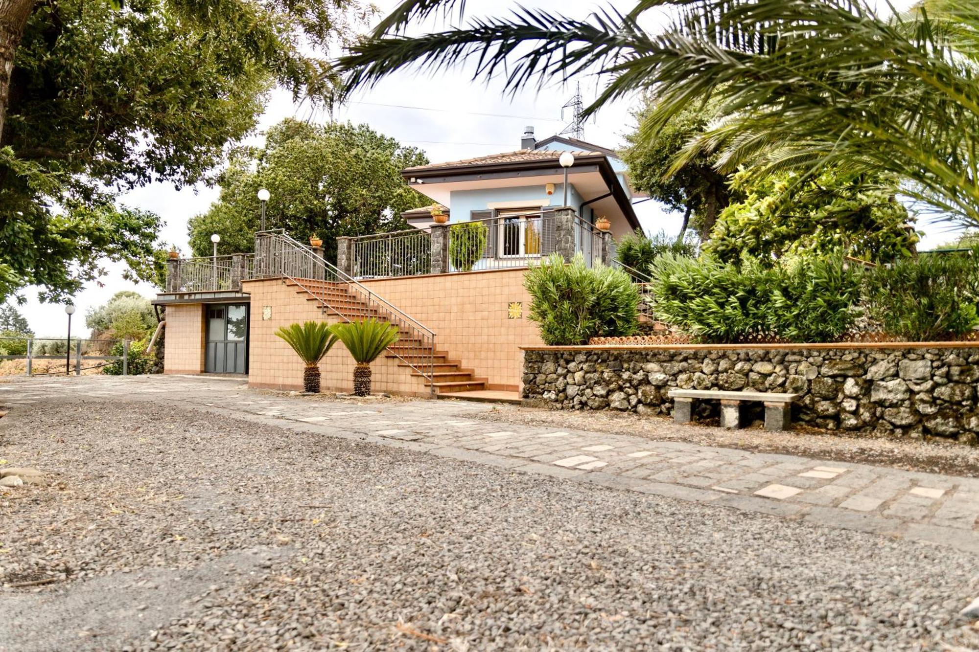 Villa Melany Casa Vacanza Piedimonte Etneo Exterior foto